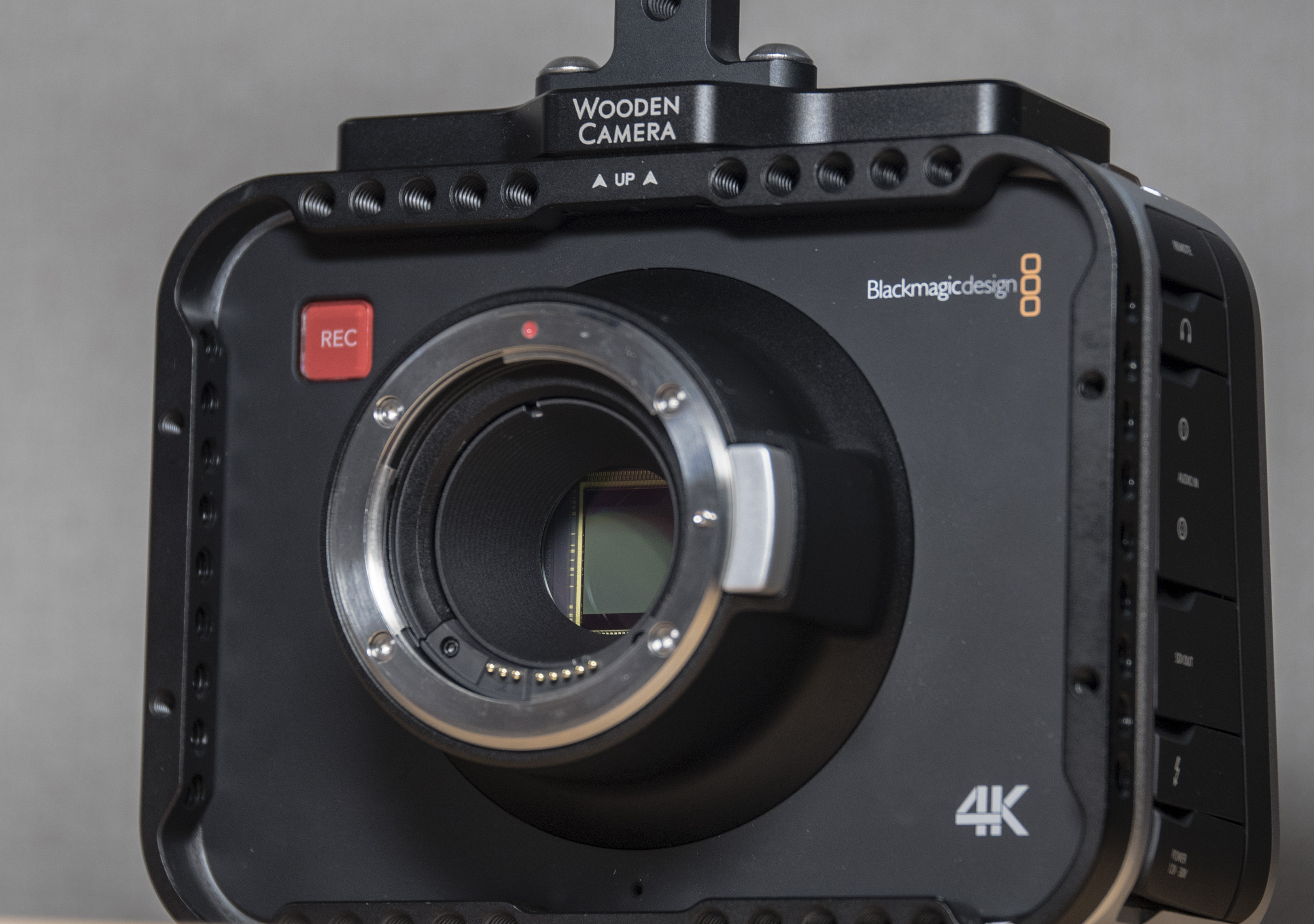 Blackmagic Production Camera 4K のフィルタ交換記 | NIMTA
